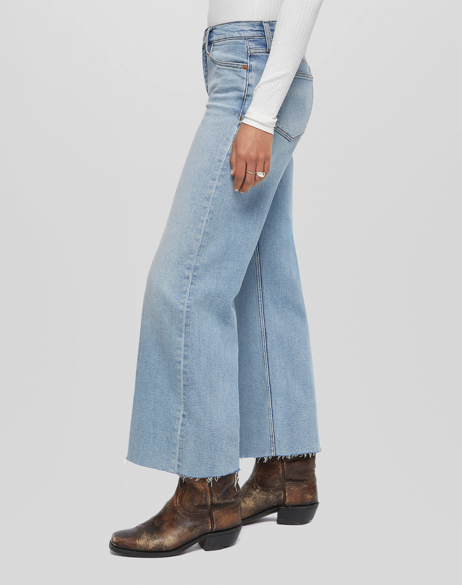 Mid Rise Wide Leg Crop